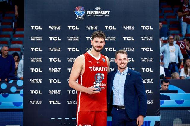 1756345967527083564.png mk体育-申京轰16+8+7开门红!波神被打服:他像是小约基奇