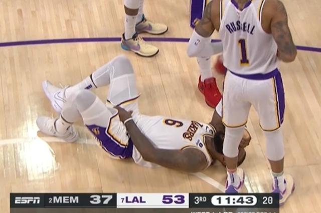 mk体育入口-狄龙袭裆重击詹姆斯 领二级恶意遭驱逐却满脸冤枉